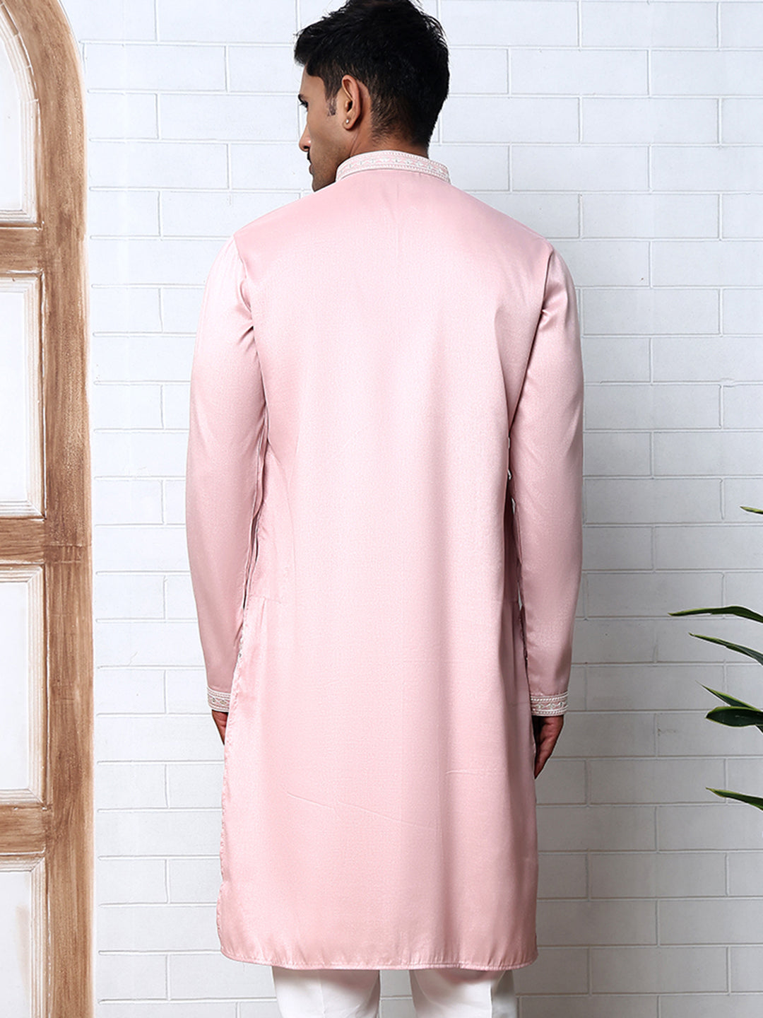 Men’S Silk Blend Ethnic Embroidered Kurta