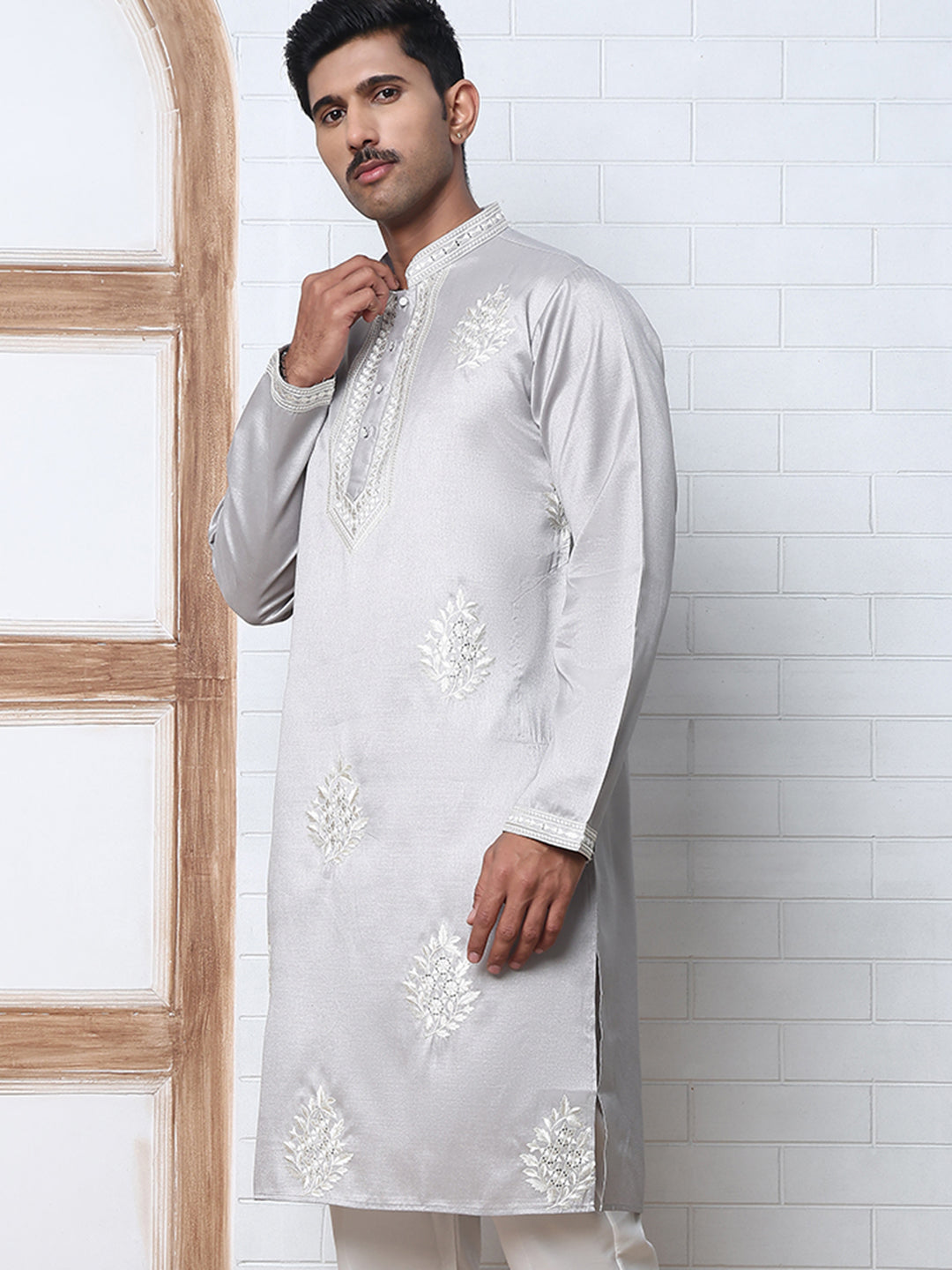 Men’S Silk Blend Ethnic Embroidered Kurta