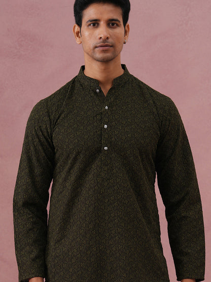 Traditional Cotton Blend Embroidered Kurta