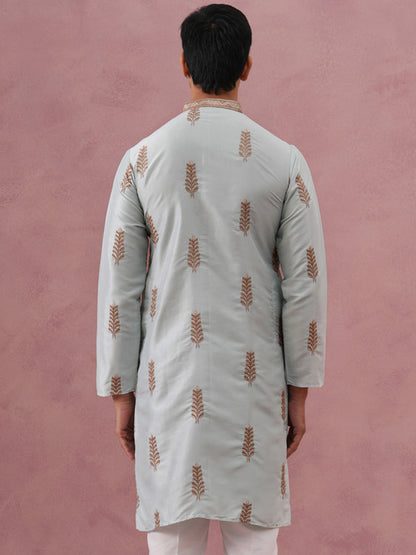 Men'S Silk Blend Embroidered Kurta