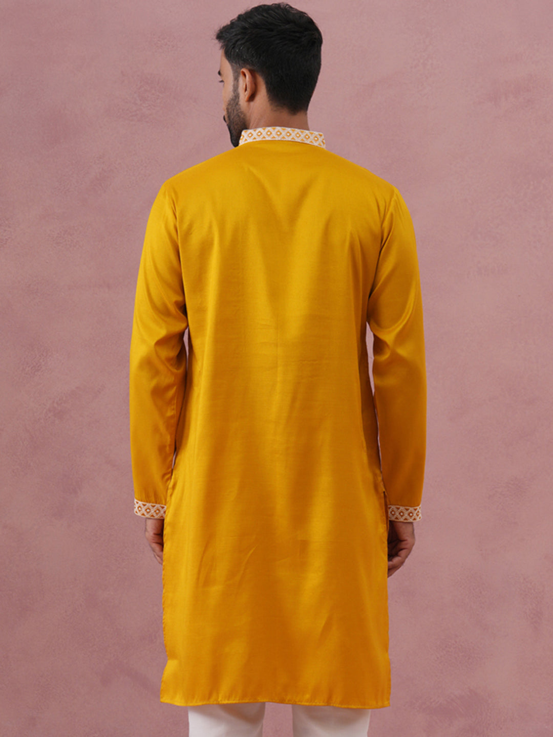 Men’S Ethnic Silk Blend Embroidered Kurta