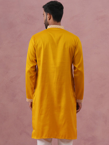Men’S Ethnic Silk Blend Embroidered Kurta