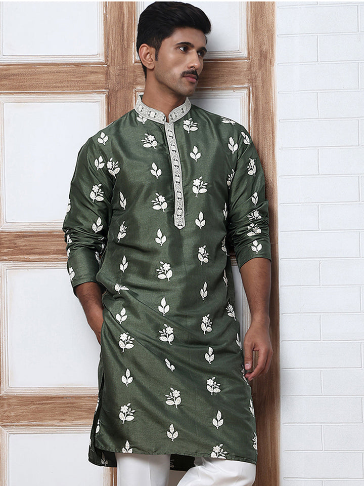 Men’S Embroidered Silk Blend Kurta