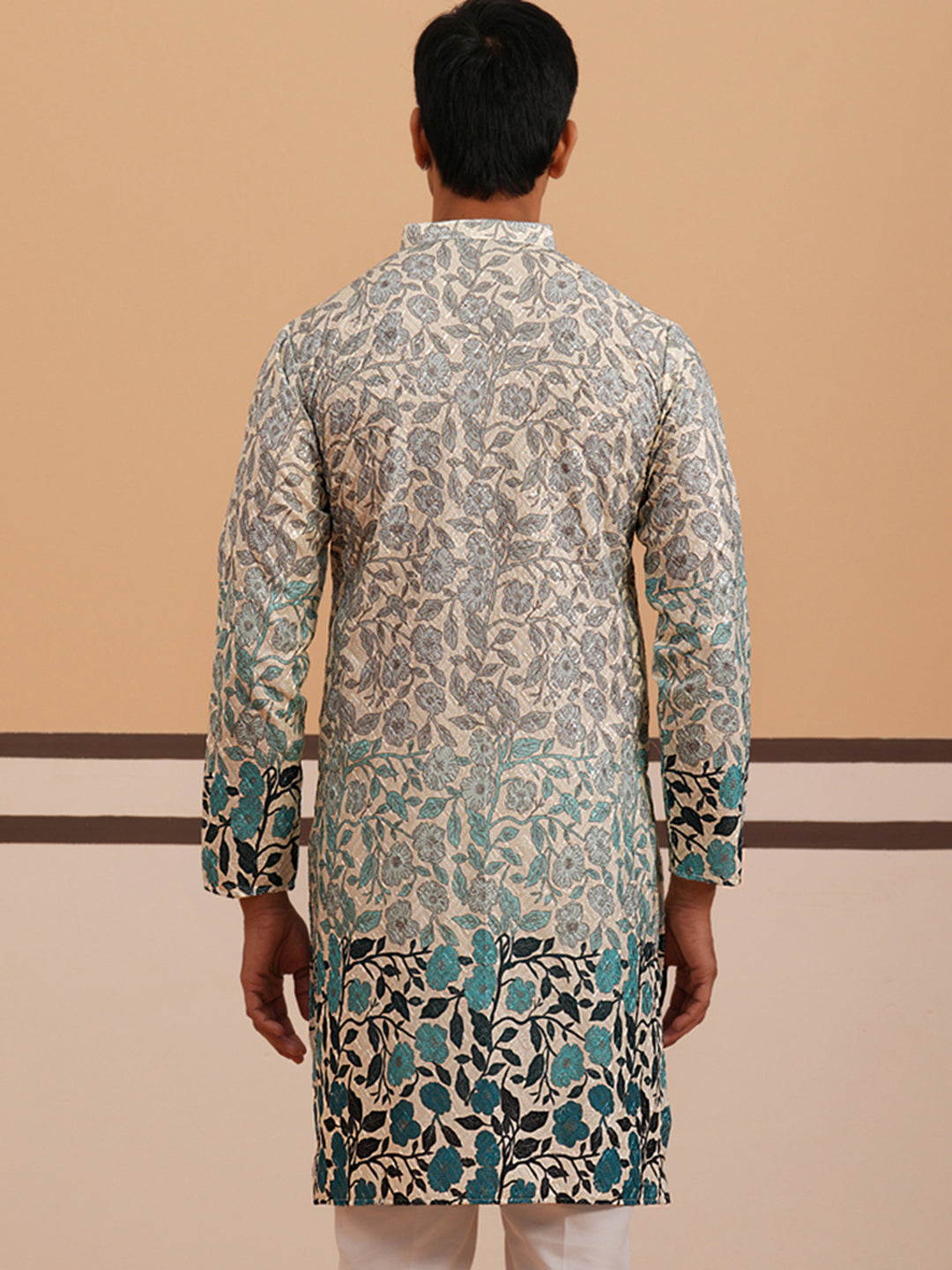 Men’S Printed Kurta With Embroidered Detailing
