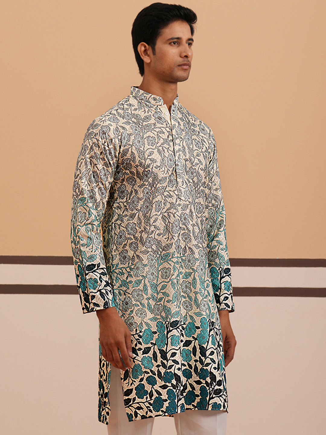 Men’S Printed Kurta With Embroidered Detailing
