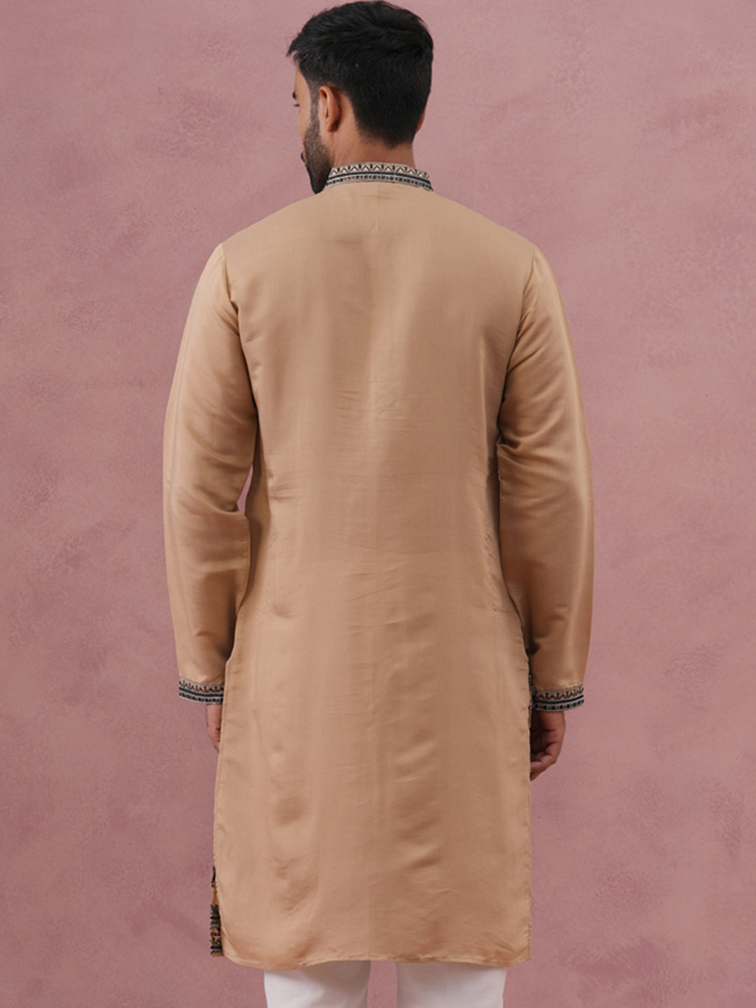 Men’S Silk Blend Embroidered Kurta
