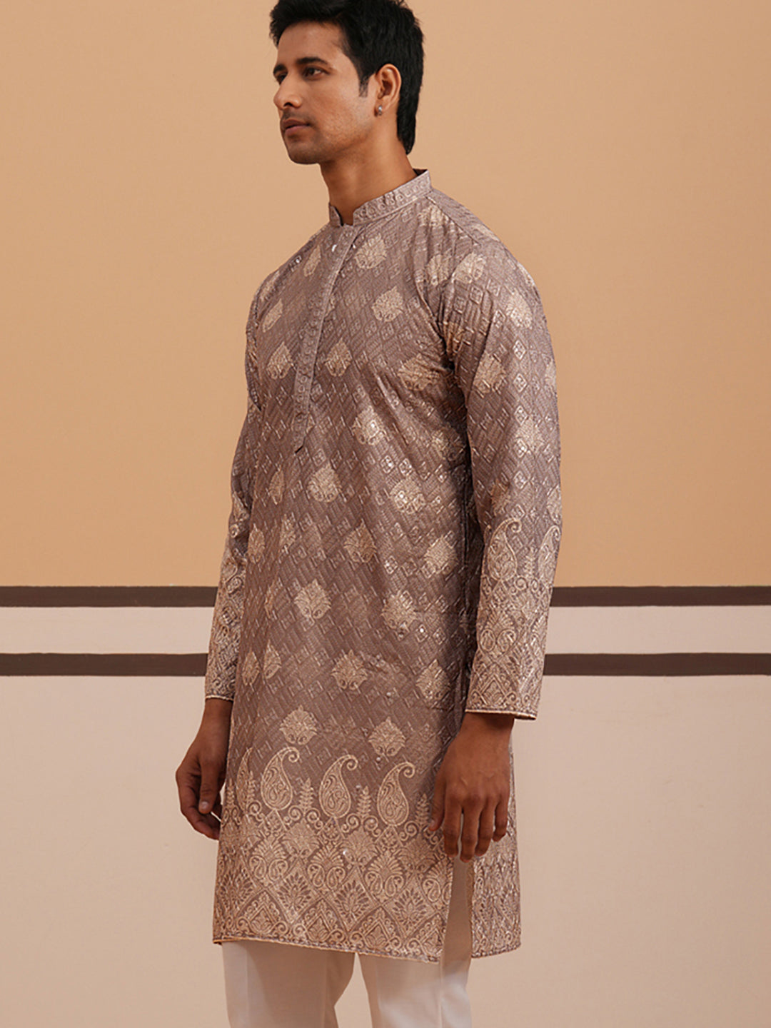 Embroidered Cotton-Blend Kurta With Paisley Design