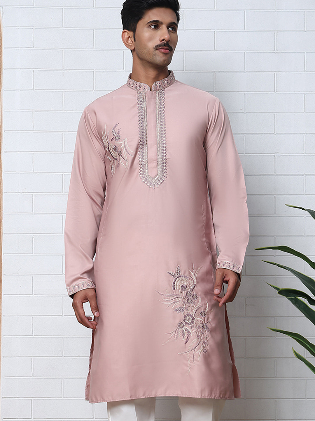 Men’S Silk Blend Embroidered Kurta