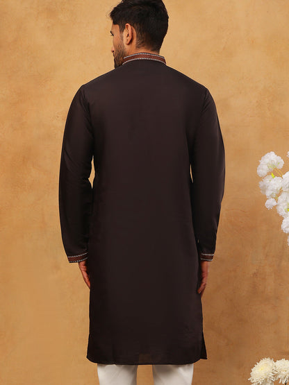 Men’S Silk Blend Embroidered Kurta