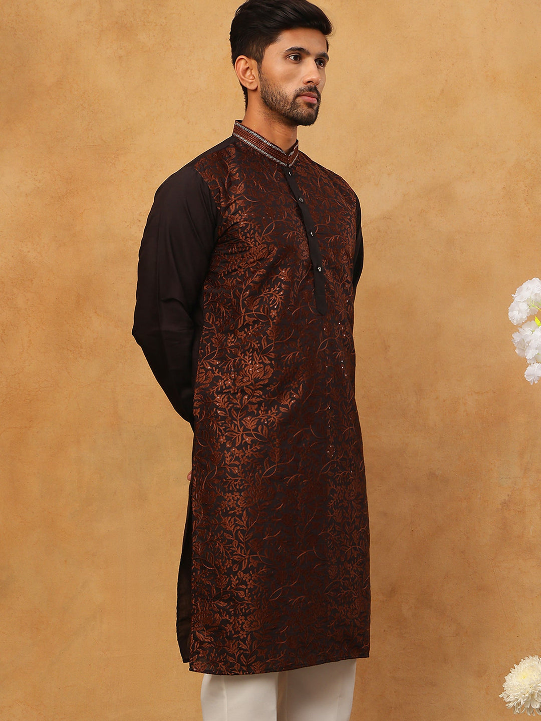Men’S Silk Blend Embroidered Kurta