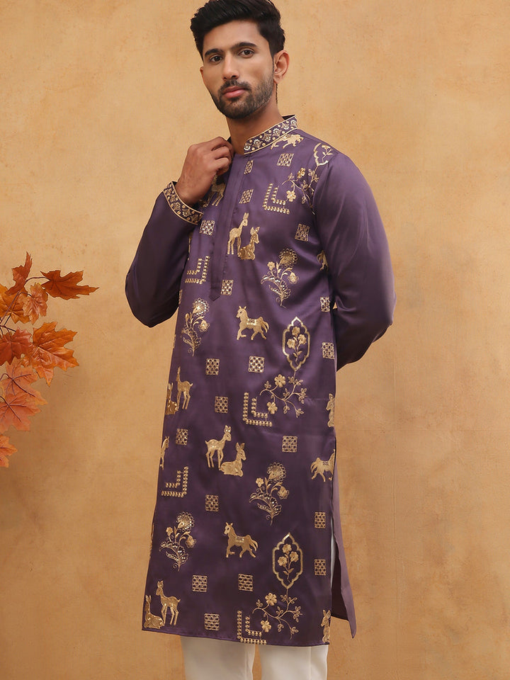 Men Silk Blend Kurta With Embroidery