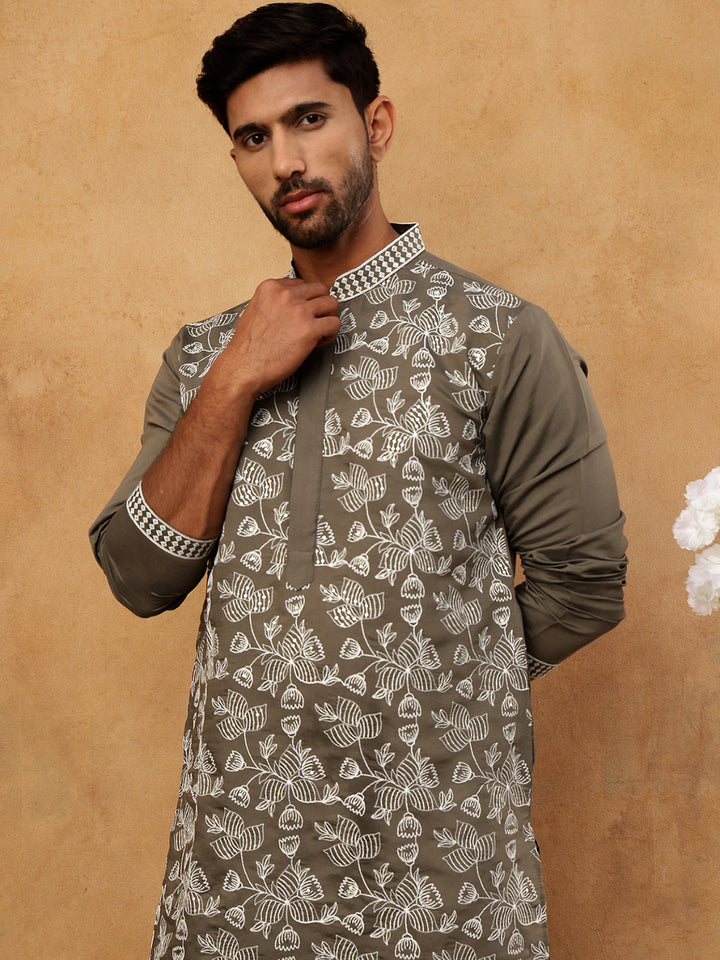 Men Ethnic Embroidered Kurta