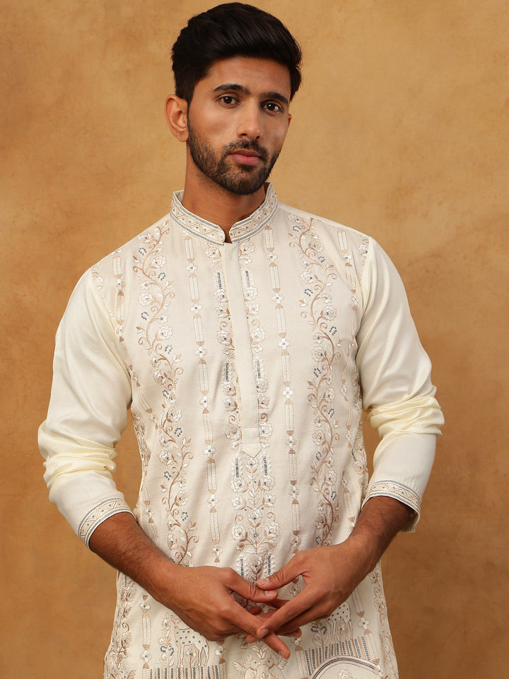 Men Silk Blend Embroidered Kurta
