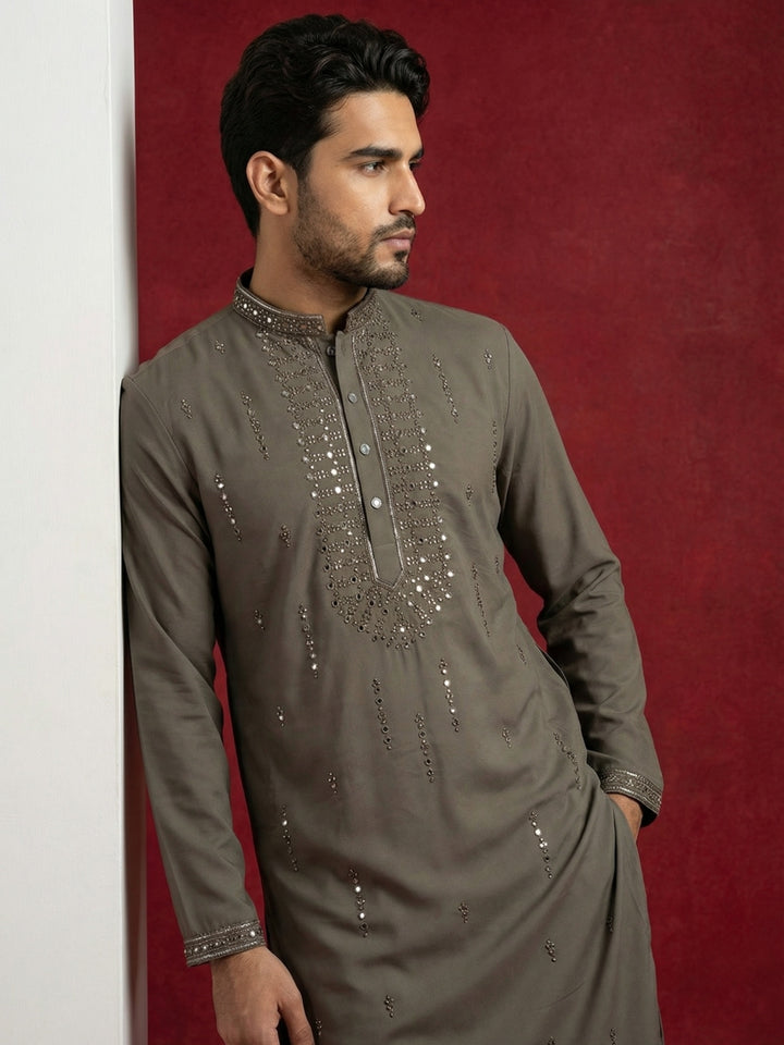 Men Japanese Imported Embroidered Kurta