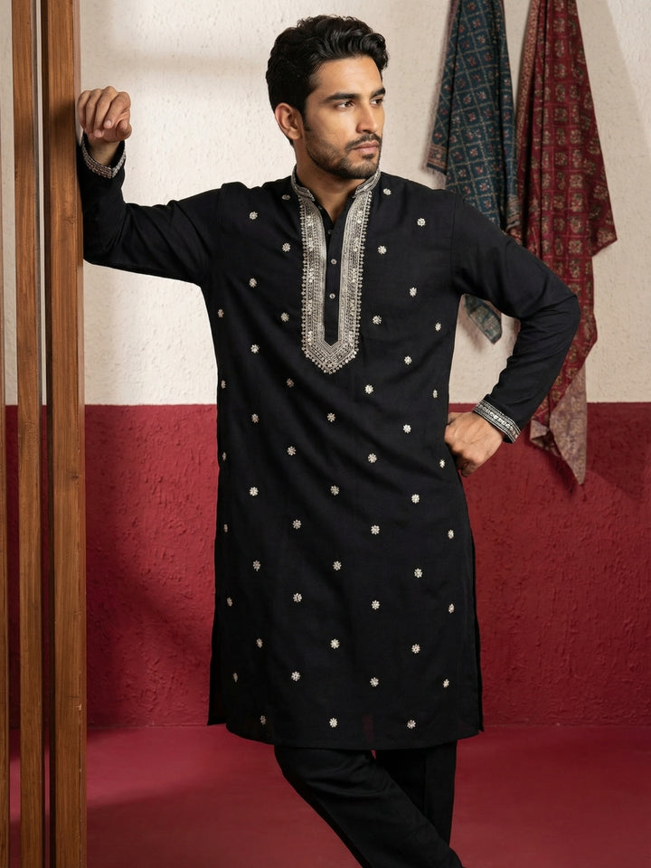 Men Ethnic Black Embroidered Kurta