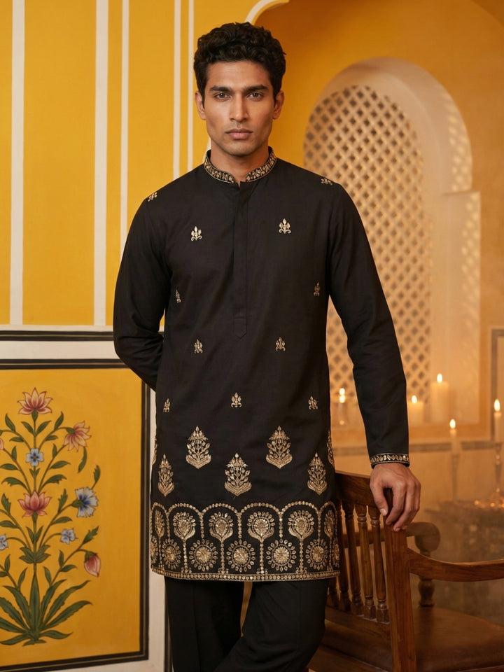 Men’S Classic Kurta With Rich Hemline Embroidery