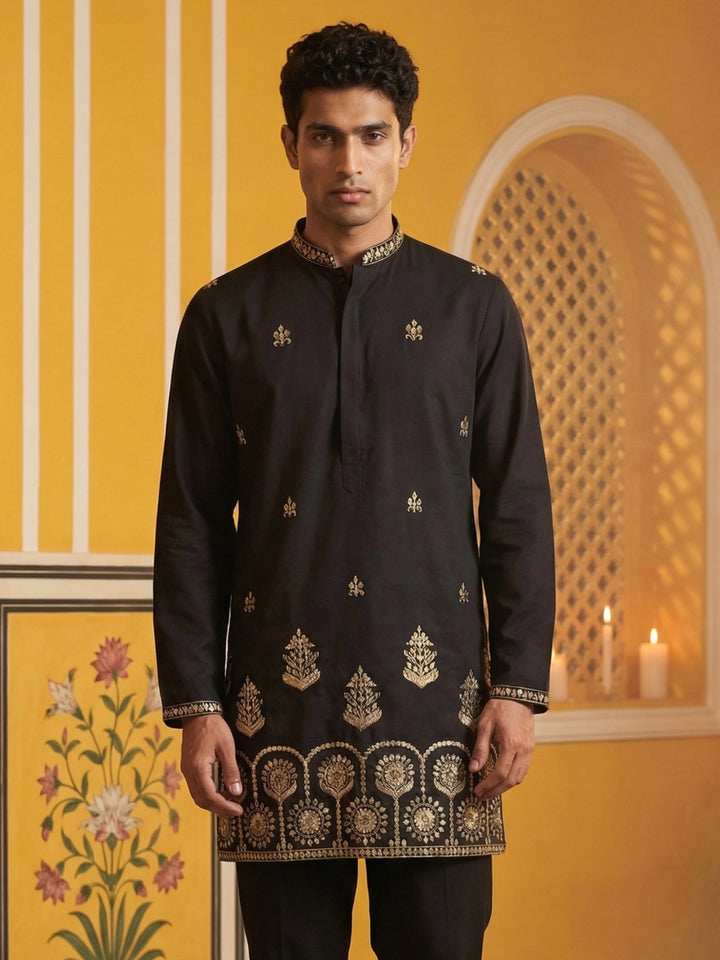 Men’S Classic Kurta With Rich Hemline Embroidery