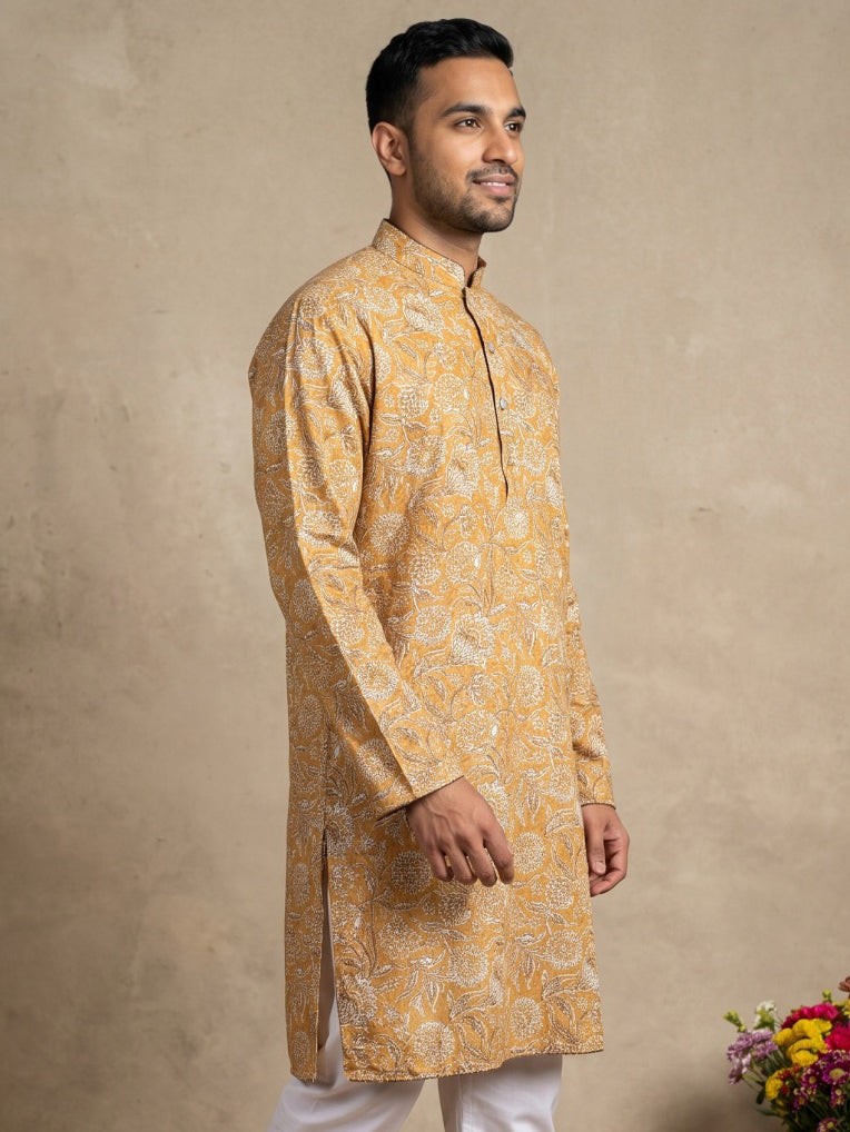 Floral Print &amp; Thread Work Kurta For Men