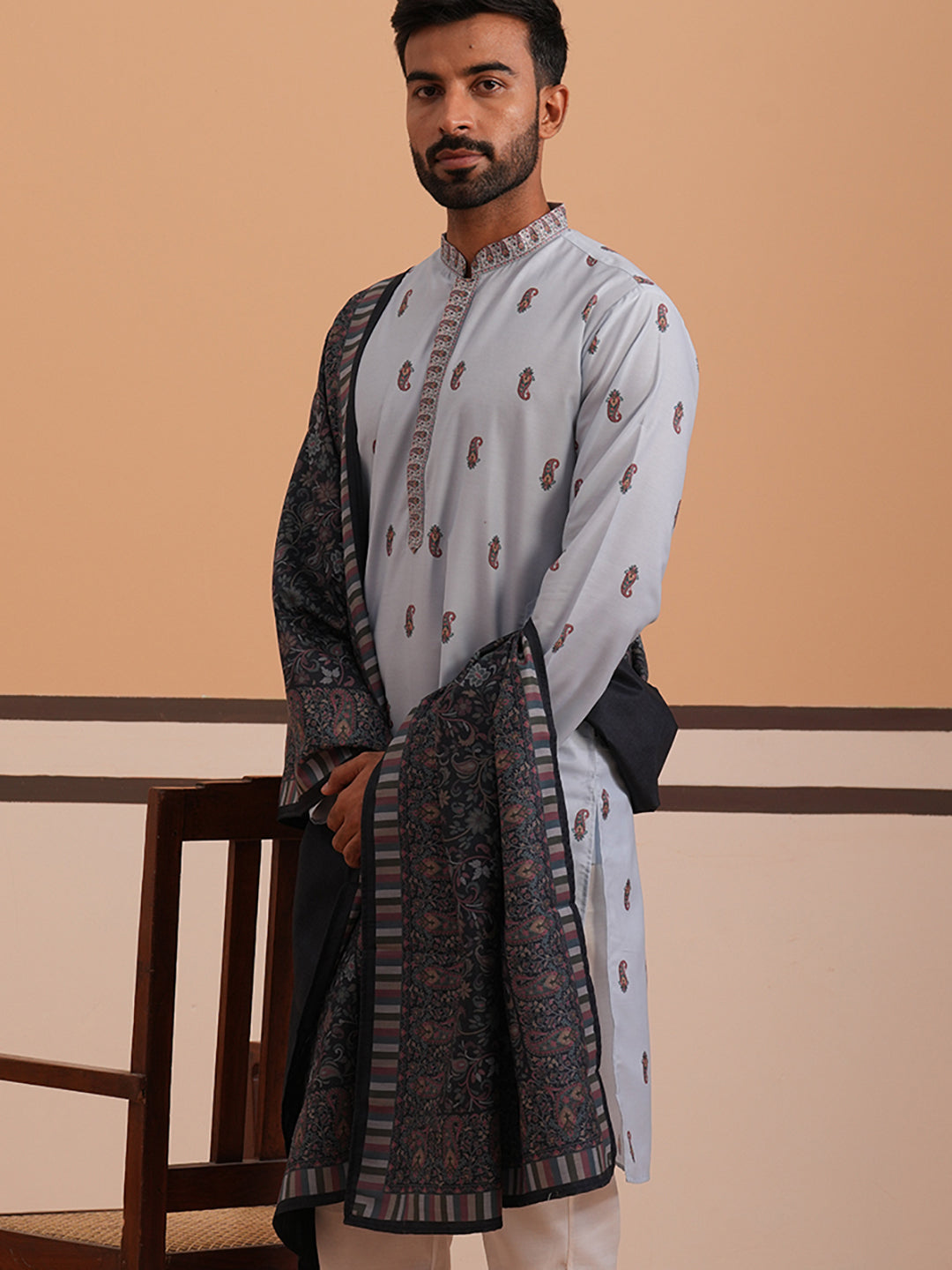Paisley Print Kurta With Contrast Dupatta