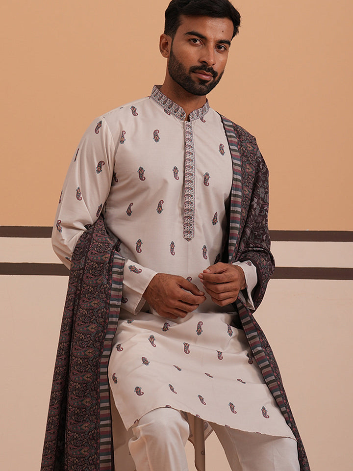 Paisley Print Kurta With Contrast Dupatta