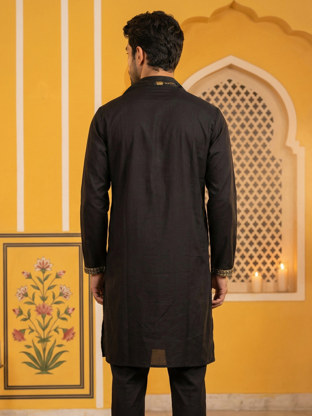Men’S Embroidered Kurta With Dupatta