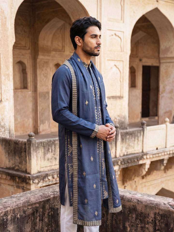 Men’S Embroidered Kurta With Dupatta
