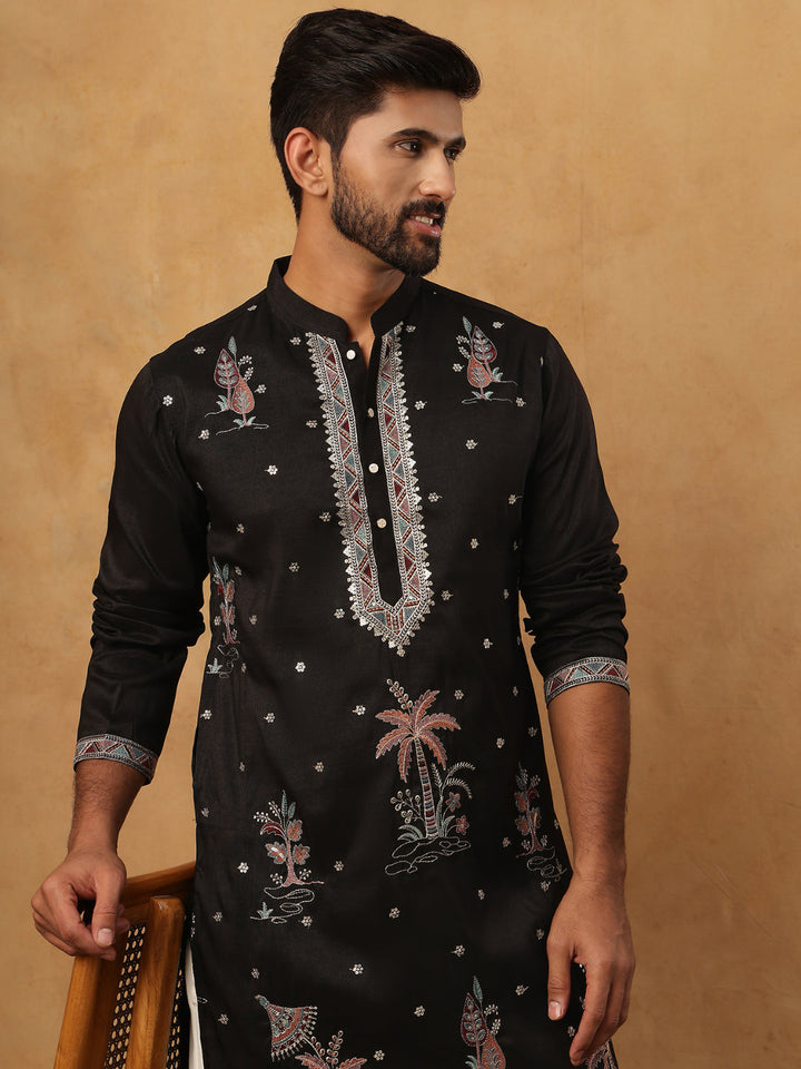 Silk Blend Embroidered Kurta With Pyjama