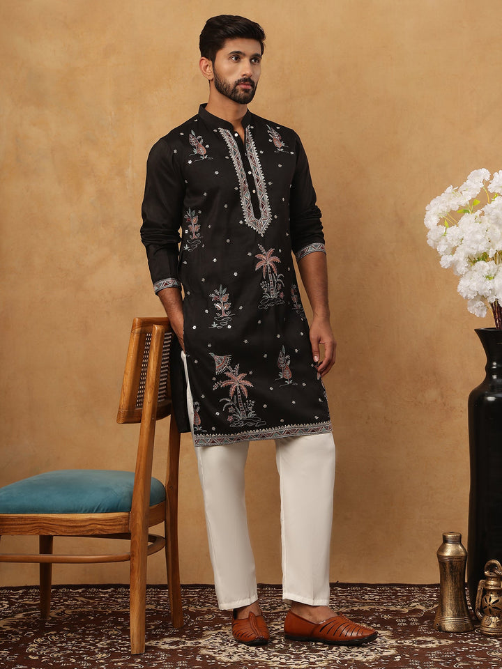 Silk Blend Embroidered Kurta With Pyjama