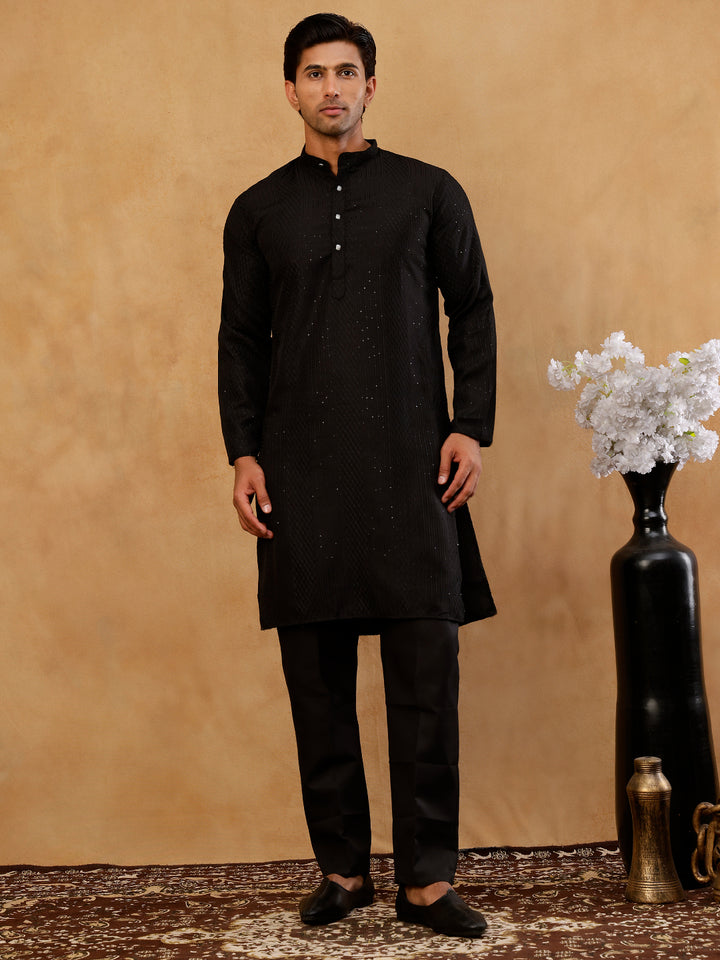 Men’S Silk Blend Thread Work Kurta Set