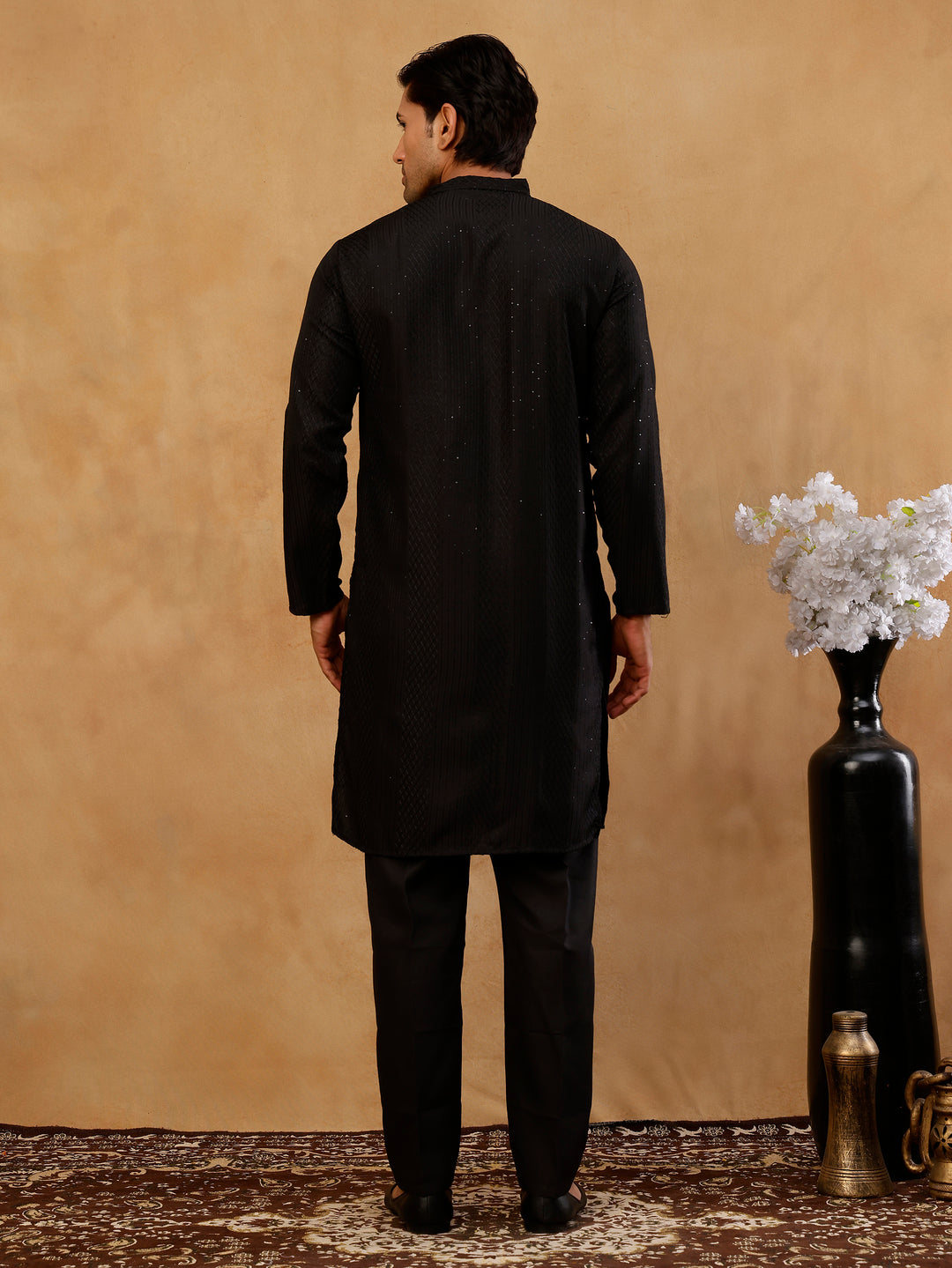 Men’S Silk Blend Thread Work Kurta Set