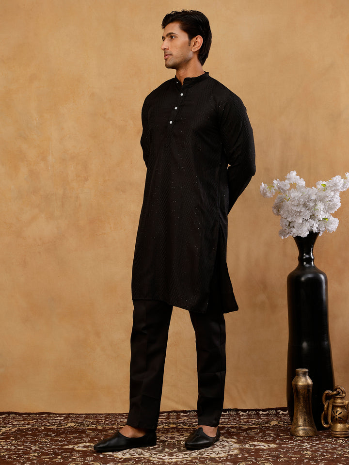Men’S Silk Blend Thread Work Kurta Set