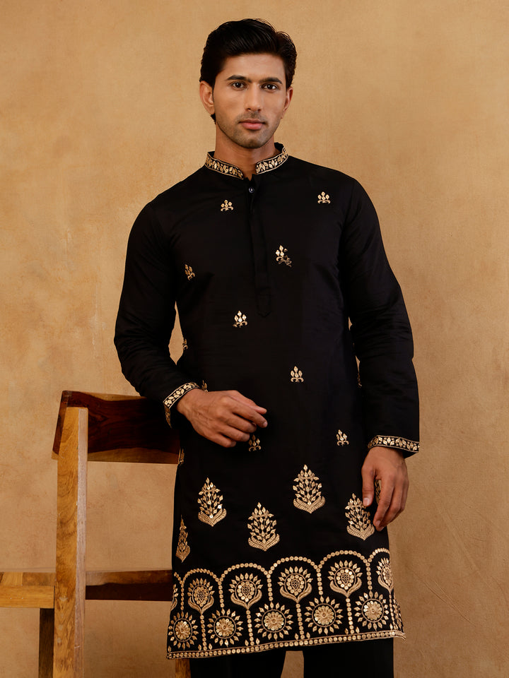 Classic Kurta &amp; Korean Pants With Rich Hemline Embroidery