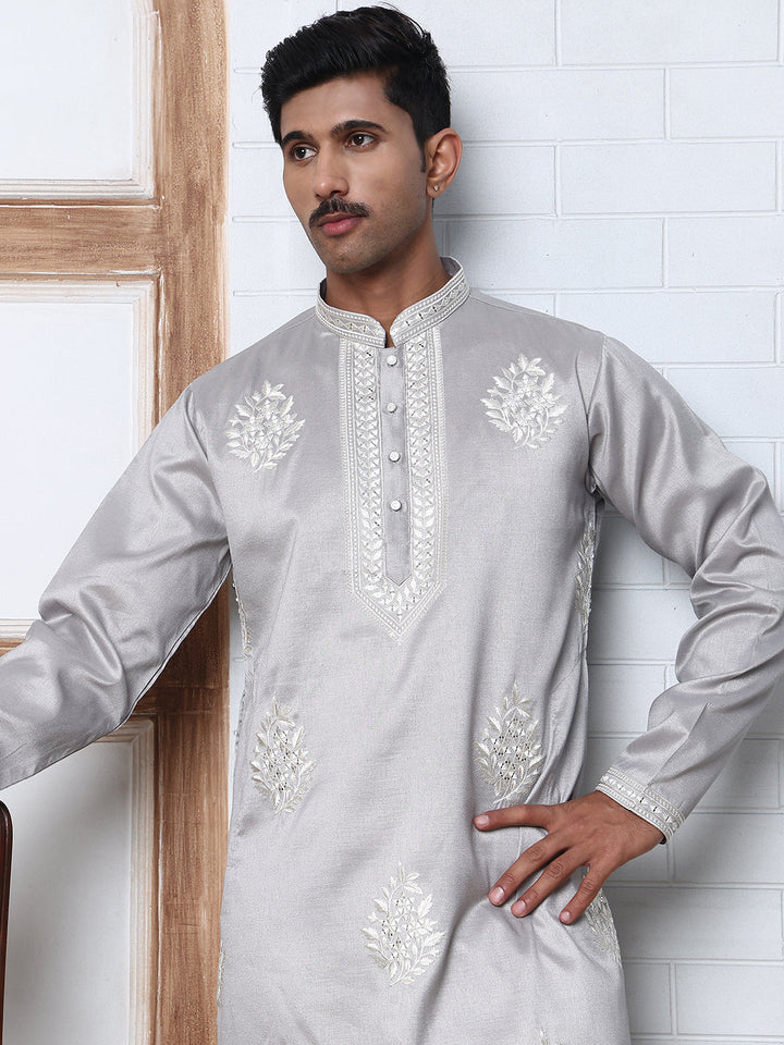 Men’S Silk Blend Ethnic Embroidered Kurta Pyjama