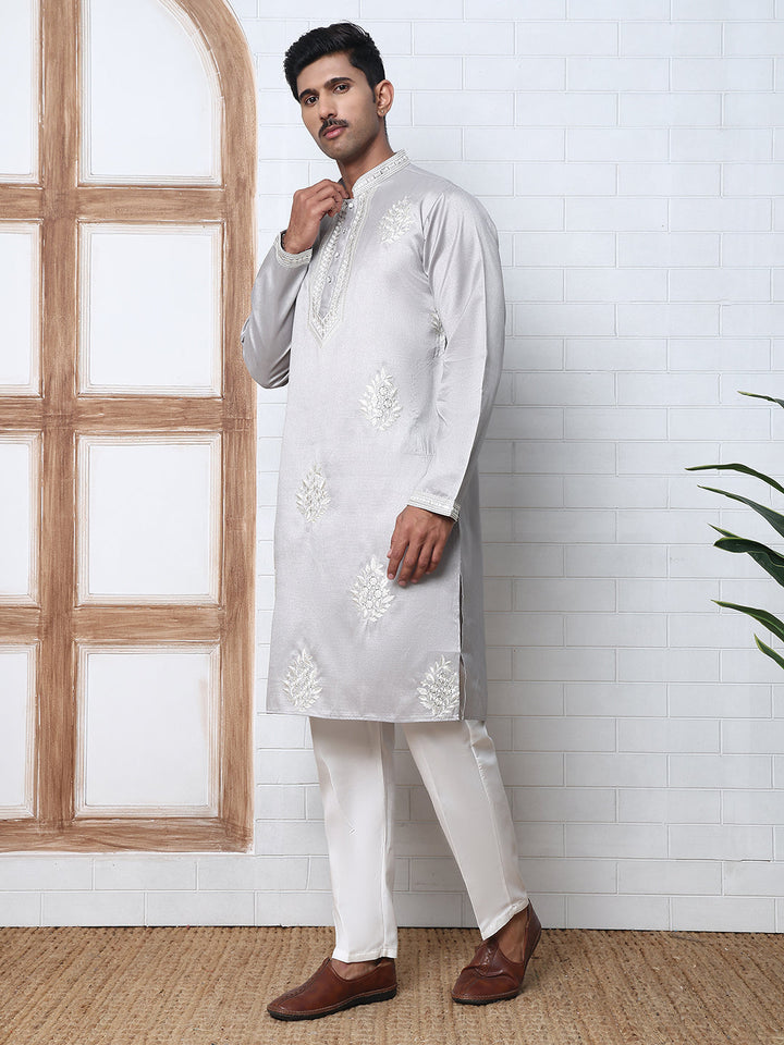 Men’S Silk Blend Ethnic Embroidered Kurta Pyjama