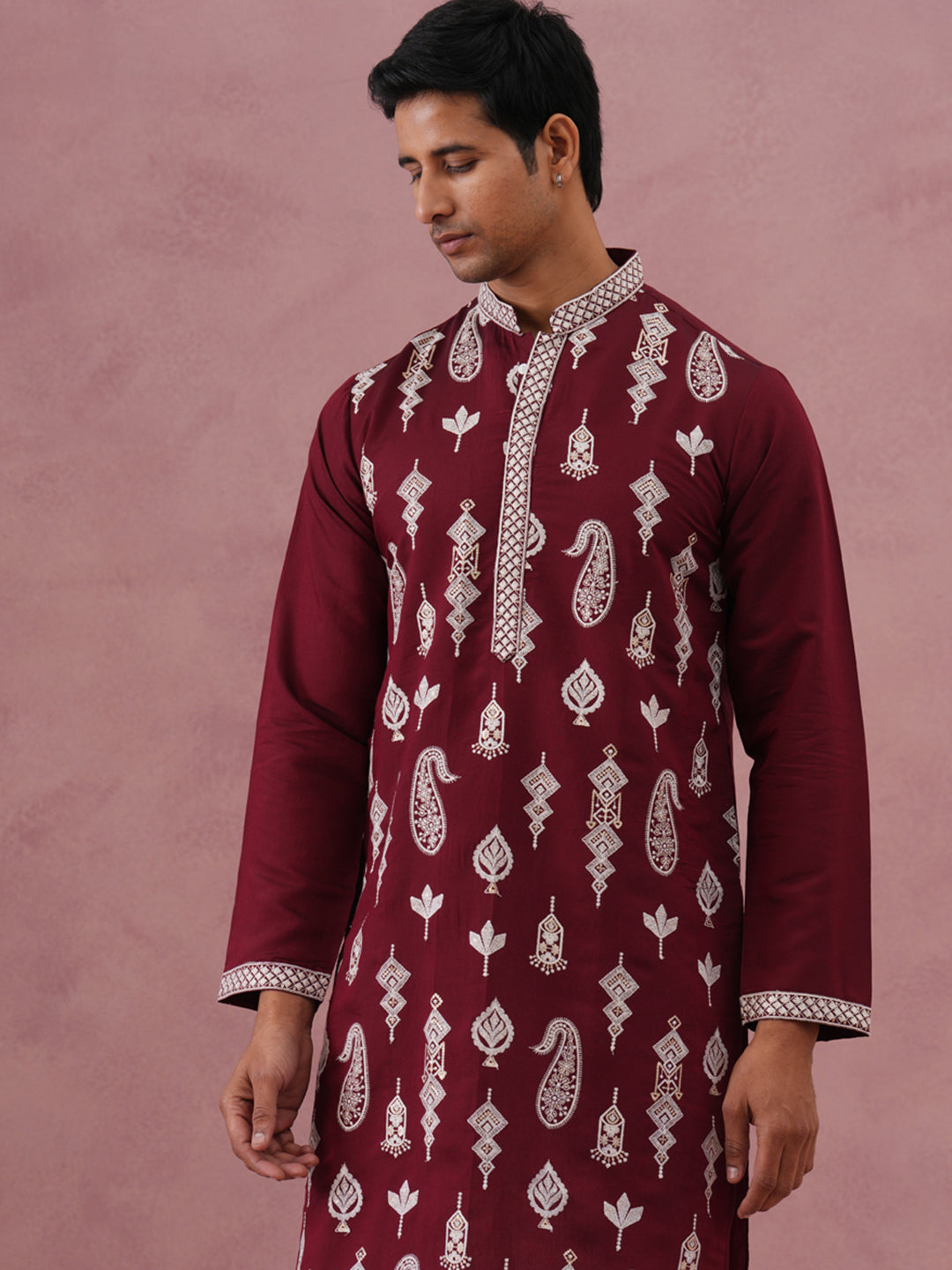 Silk Blend Ethnic Embroidered Kurta Pyjama For Men