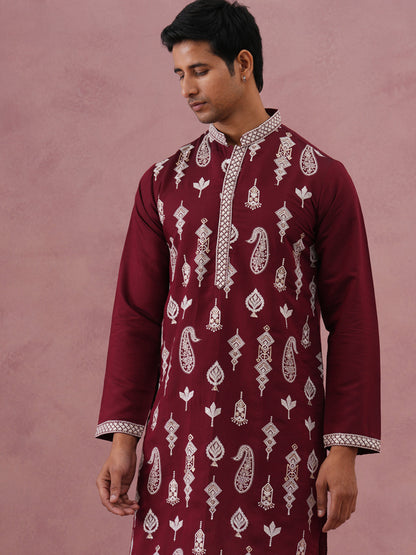 Silk Blend Ethnic Embroidered Kurta Pyjama For Men