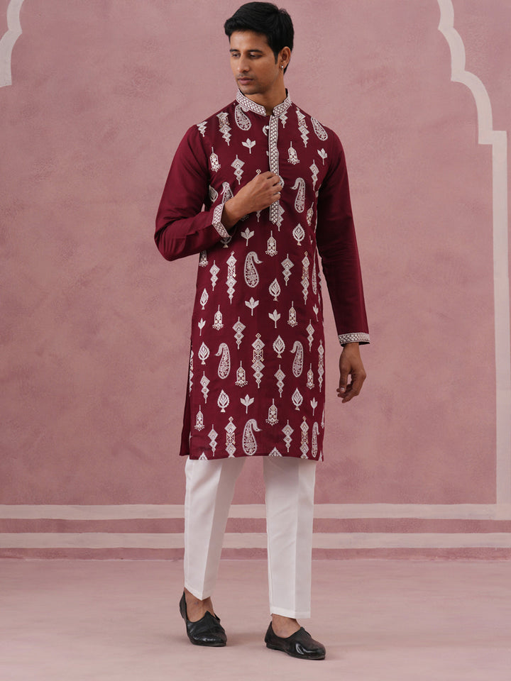 Silk Blend Ethnic Embroidered Kurta Pyjama For Men
