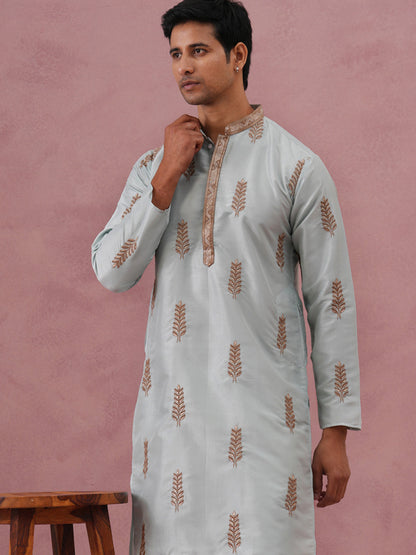 Men'S Silk Blend Embroidered Kurta Pyjama Set