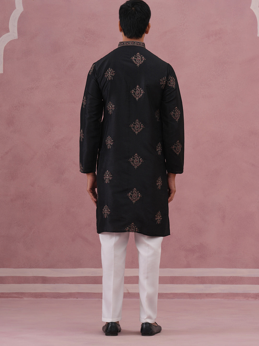 Silk Blend Black Kurta Pyjama Set For Men