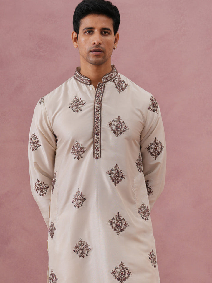 Silk Blend Black Kurta Pyjama Set For Men