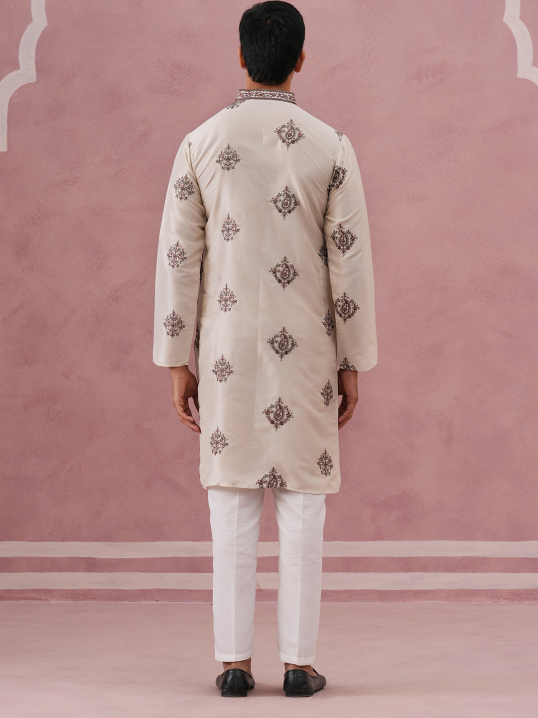 Silk Blend Black Kurta Pyjama Set For Men