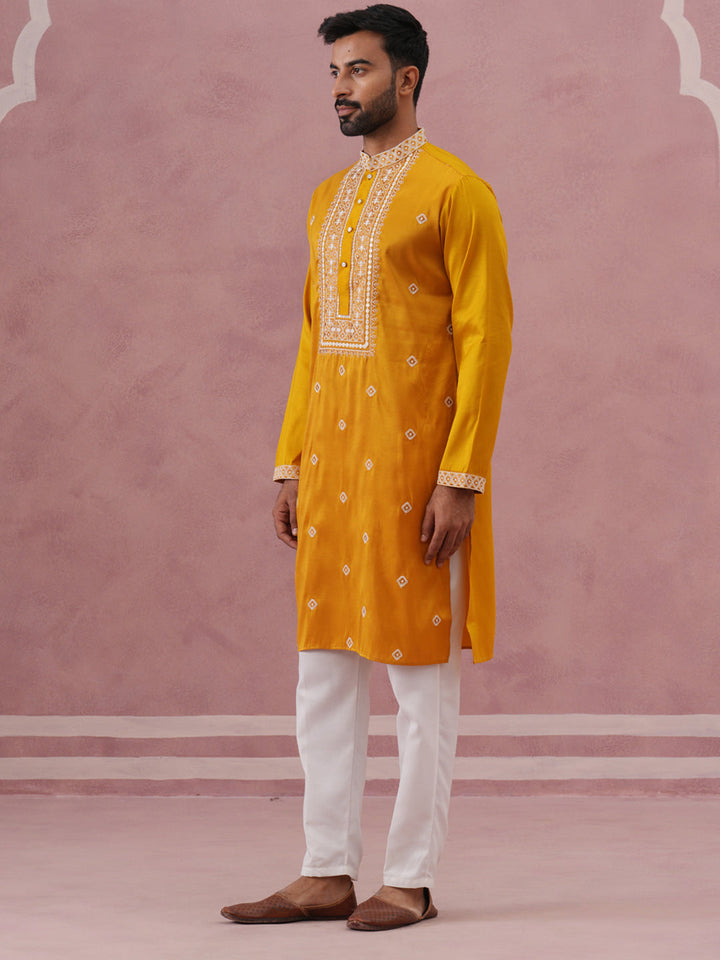 Men’S Ethnic Silk Blend Embroidered Kurta Set
