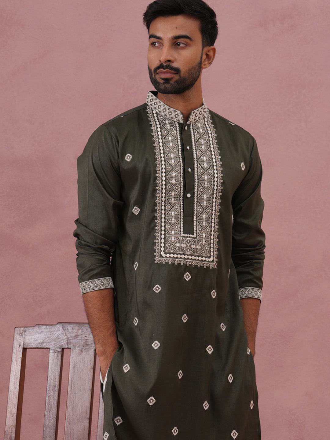 Men’S Ethnic Silk Blend Embroidered Kurta Set