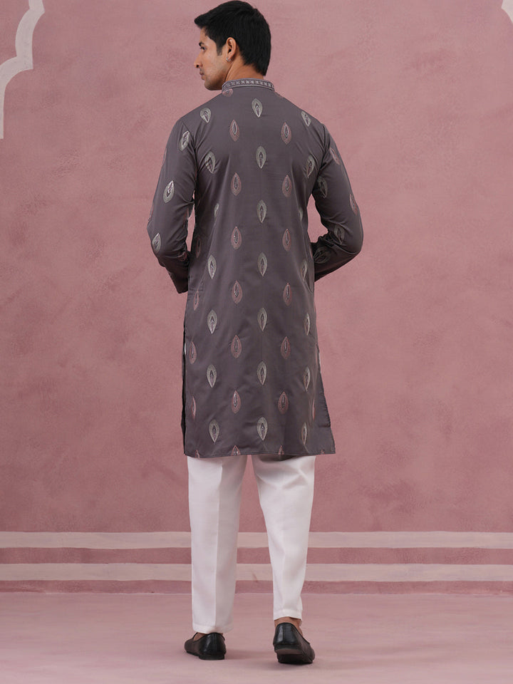 Festive Silk Blend Embroidered Kurta Set