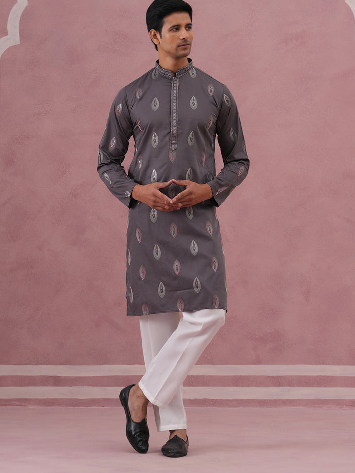 Festive Silk Blend Embroidered Kurta Set