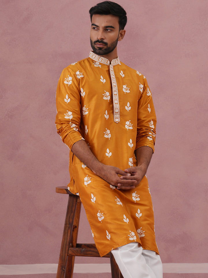 Men’S Embroidered Silk Blend Kurta Pyjama