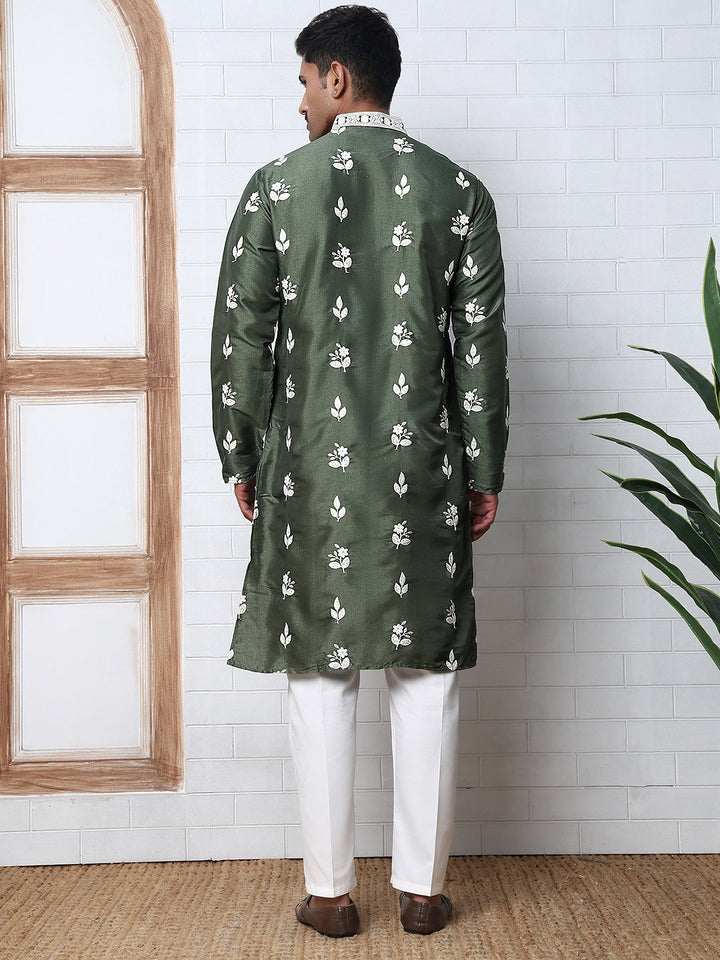 Men’S Embroidered Silk Blend Kurta Pyjama