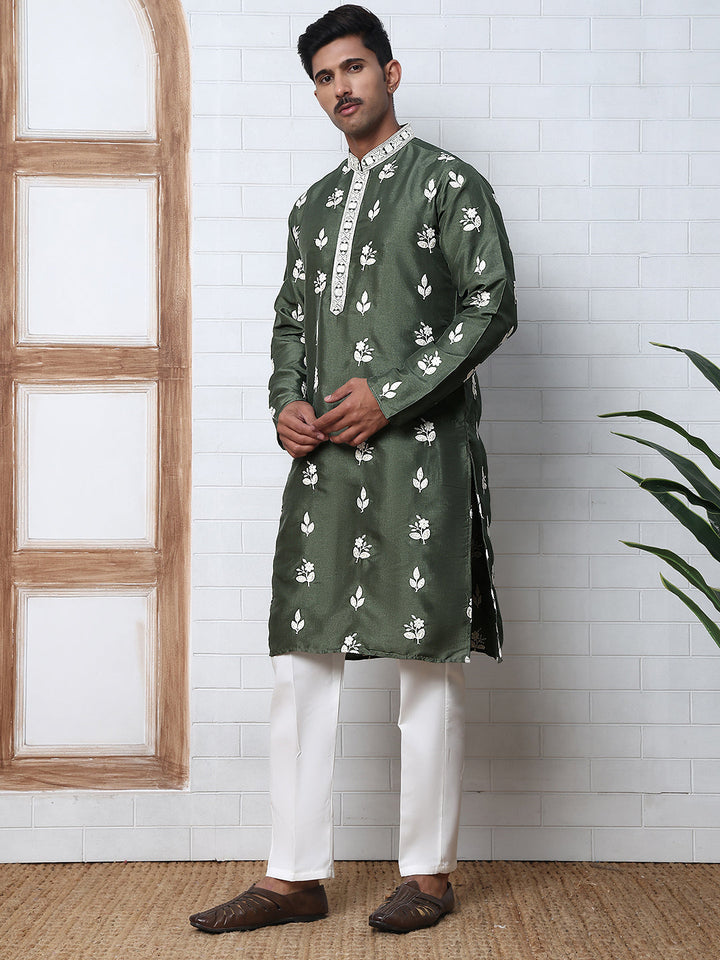Men’S Embroidered Silk Blend Kurta Pyjama