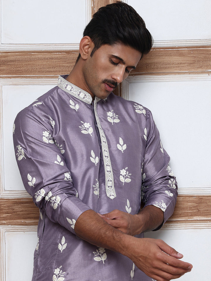 Men’S Embroidered Silk Blend Kurta Pyjama