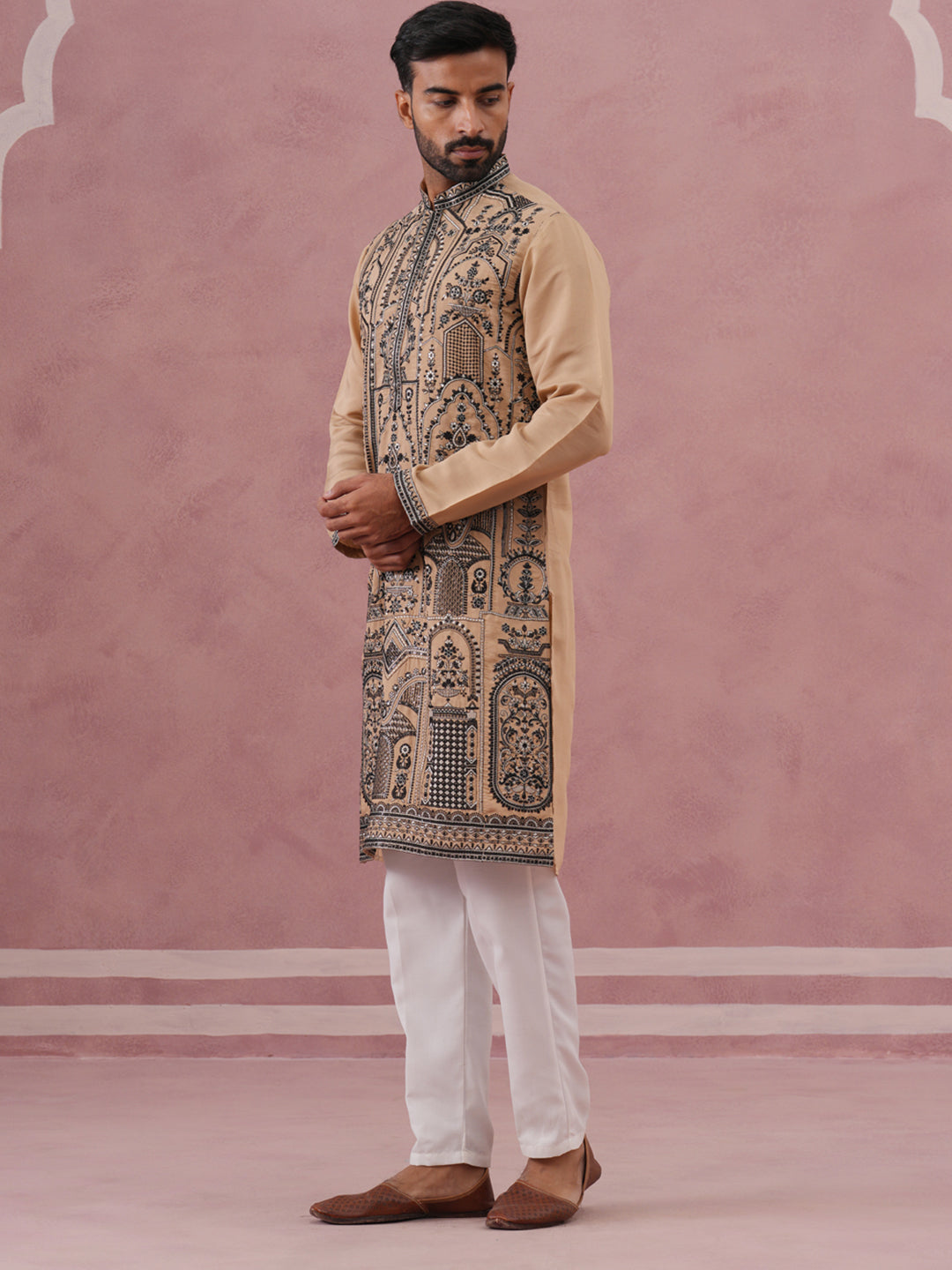 Men’S Silk Blend Embroidered Kurta Pyjama Set